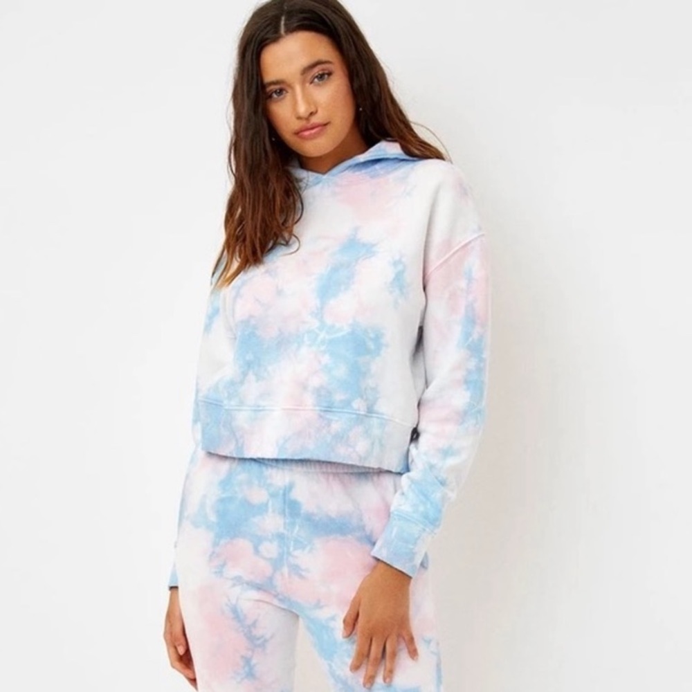 Frankie's Bikinis Pastel Pink & Blue Tie-Dye Cropped Crew Hoodie